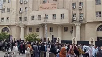 بعد المؤبد للمتهم بالاعتداء على طفل البحيرة.. التعليم تقيل مديرة المدرسة.. تشكيل لجنة لمراجعة كافة أعمالها.. ومطالب بتشديد الرقابة لمنع تكرار هذه الحوادث