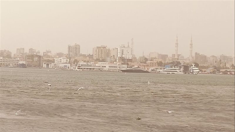 العاصفة الترابية