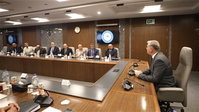 وزير البترول يبحث مع النقابة العامة للمناجم والمحاجر التعاون في تطوير قطاع التعدين