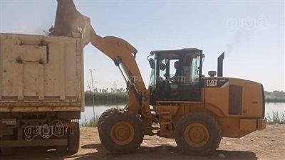 محافظ المنيا يشدد على تكثيف حملات النظافة وتمهيد الطرق (صور)