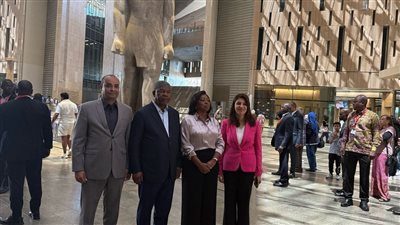 رئيس أنجولا وقرينته يزوران المتحف المصري الكبير (صور)