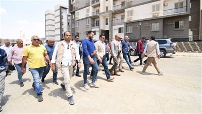 وزير الإسكان يتفقد مشروع 