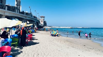 إصابة أحد مسئولي مصايف الإسكندرية بأزمة قلبية فور قرار المحافظ باستبعاده