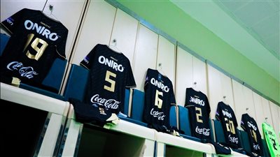 شاهد غرفة ملابس الزمالك قبل مواجهة المصري 