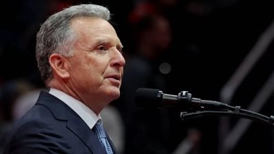 تسريب يخص دولة عربية ينهي مستقبله، ترامب يطيح بمستشار الأمن القومي ويسند منصبه لـ ويتكوف