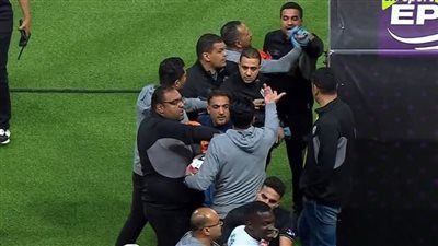 مشادة قوية بين جهازي الزمالك والمصري عقب نهاية مباراة الفريقين بالدوري