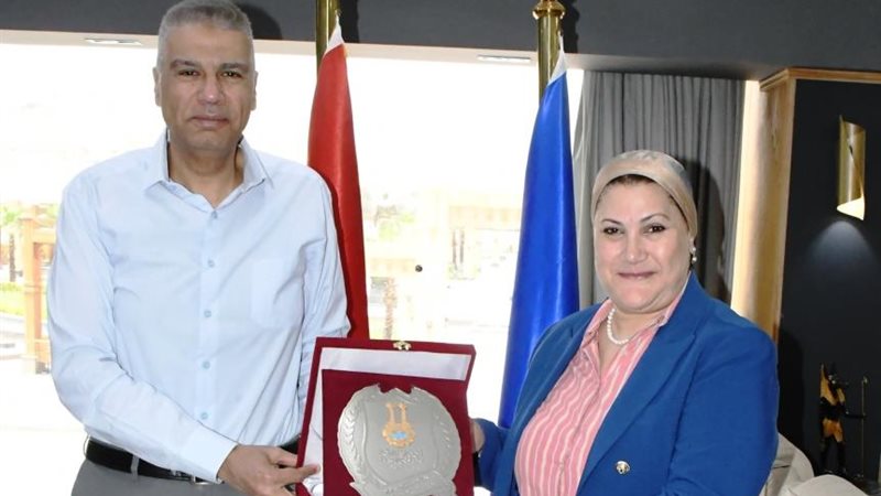 د.سحر السنباطي رئيسة