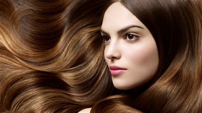 بالموز والعسل، وصفة سحرية للحصول على شعر ناعم كالحرير 