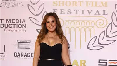 شيري عادل وناهد السباعي ويسري نصر الله على السجادة الحمراء بختام مهرجان الإسكندرية