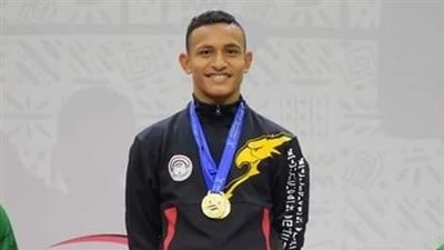 بطل العالم يهاجم اتحاد رفع الأثقال: مفيش دعم وبشتري اللبس على حسابي 