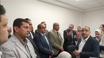 العضو المتفرغ لشئون شركات توزيع الكهرباء يتفقد الخدمات المقدمة للمواطنين بشمال القاهرة