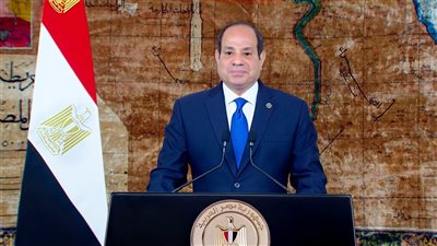 السيسي: سطر عمال مصر عبر التاريخ أروع صفحات البذل والعطاء