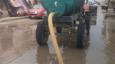 طوارئ بالدقهلية للتعامل الفوري مع سقوط الأمطار ورفع تجمعات المياه (صور)