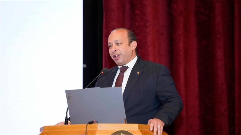 د. حسام صلاح عميد