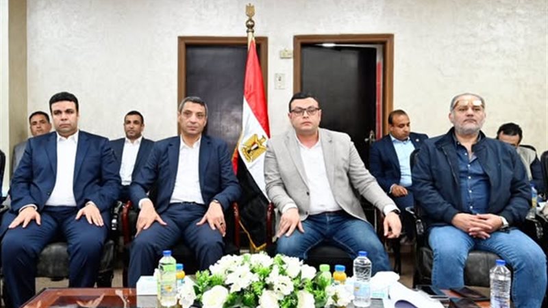 اجتماع وزير الإسكان