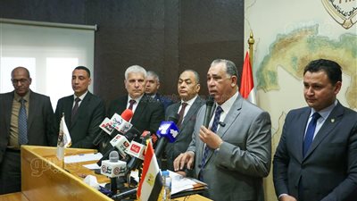 نقيب المحامين يطالب بتدخل السيسي لحل أزمة الرسوم القضائية: أثق في حكمته