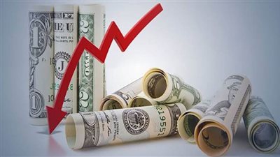 تراجع مفاجئ لسعر الدولار في البنوك بمنتصف تعاملات اليوم