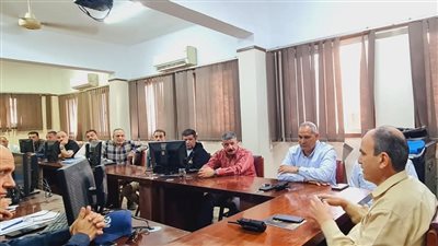 رئيس حي غرب المنصورة يتابع العمل بملفات التصالح على مخالفات البناء