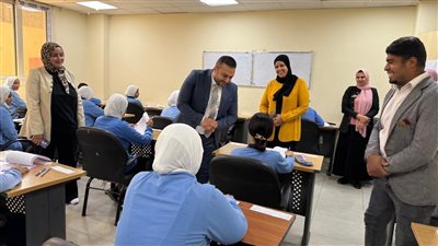 مدير الرعاية الصحية بالأقصر يتفقد لجان الامتحانات التحريرية بمعاهد التمريض (صور)