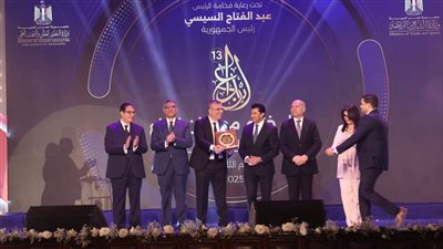 بحضور وزير الشباب، محافظ الجيزة يشهد حفل ختام مهرجان إبداع بجامعة القاهرة