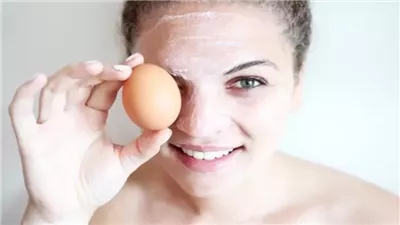 قناع البيض لشد البشرة والحفاظ على شبابها