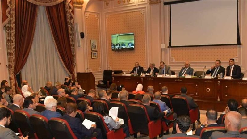 اجتماع لجنة الإسكان