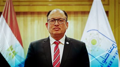 تجهيز ملعب البادل الجديد وإنشاء الممر الاجتماعي داخل نادي جامعة حلوان