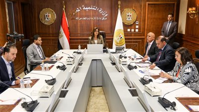 وزيرة التنمية المحلية تتابع مع سكرتيري عموم المحافظات الموقف التنفيذي لمنظومات التصالح 