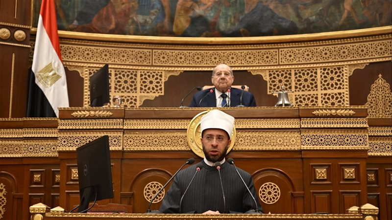 وزير الأوقاف أمام