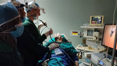لأول مرة بمستشفى الزاوية العام، جراحة دقيقة لاستئصال لحميات الأنف باستخدام منظار FESS 