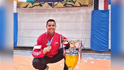 طالب بحقوق عين شمس يحصد المركز الأول أفريقيا في بطولة الووشو كونغ فو
