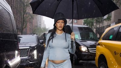 ريهانا تكشف عن حملها بطفلها الثالث في حفل ميت جالا 2025