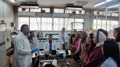 دار الكتب والوثائق تستقبل طلبة آثار جامعة القاهرة (صور)