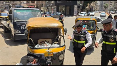 حملات لضبط التكاتك غير المرخصة والمخالفة بالشرقية