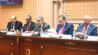 أستاذ قانون من النواب: الأجرة التافهة تبطل عقد الإيجار