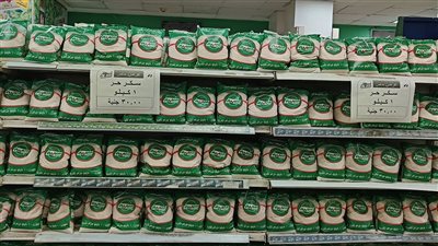 بعد تخفيضها، أسعار اللحوم والبيض والسكر والدواجن بالمجمعات الاستهلاكية