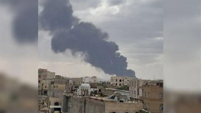 الأدخنة تتصاعد من