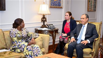 وزير الخارجية يستقبل رئيسة مجلس الشيوخ الإيفواري (صور)