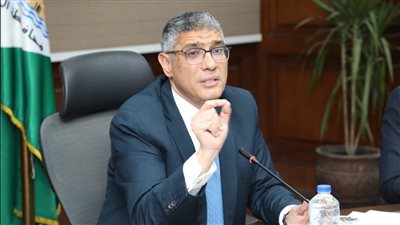 محافظ الجيزة يوجه بدعم مربي الدواجن في أطفيح وإزالة سور مخالف بالحوامدية