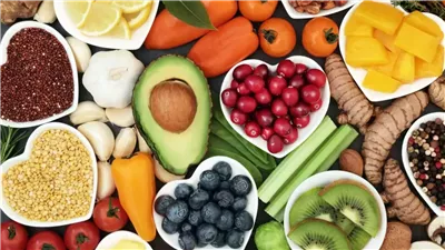 أطعمة ومشروبات لتغذية البشرة وتعزيز نضارتها