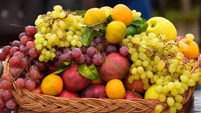 أسعار الفاكهة اليوم، تراجع العنب 10 جنيهات وانخفاض جديد في الجوافة والفراولة