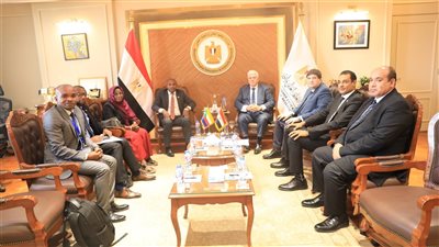 وزير التعليم العالي يستقبل وزير خارجية جمهورية القمر المتحدة لبحث تعزيز العلاقات الأكاديمية