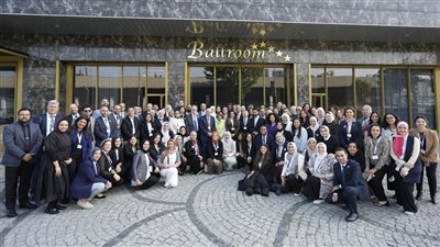 رئيس الجامعة الأمريكية بالقاهرة: نأمل في تشكيل مستقبل لتحول رقمي شامل وأخلاقي وعادل