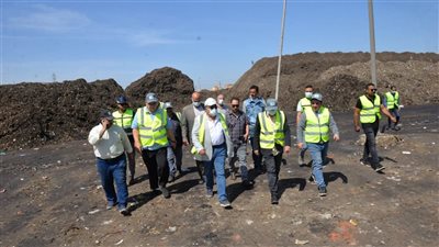 بعد شكاوى المواطنين، محافظ الدقهلية يتفقد مصنع تدوير المخلفات بسندوب