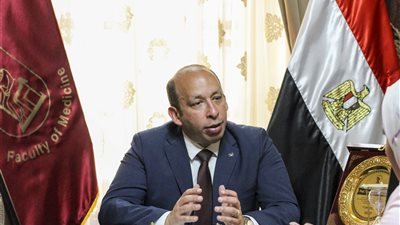 عميد طب قصر العيني يقدم روشتة علاجية للوقاية من جلطات المخ (فيديو)