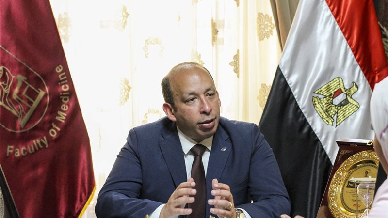 د. حسام صلاح عميد