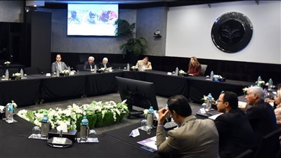 هيئة الاستثمار تبحث سبل دعم الشركات المشاركة في مناقصات 