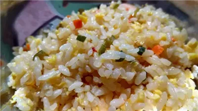 احذري إعادة تسخينه، ما هي متلازمة الأرز المقلي وأعراضها ومخاطرها؟