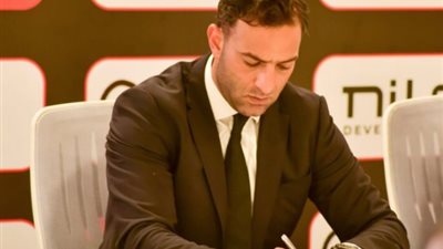 جون إدوارد يصدم ميدو بسبب رغبته في رحيل نجم الزمالك