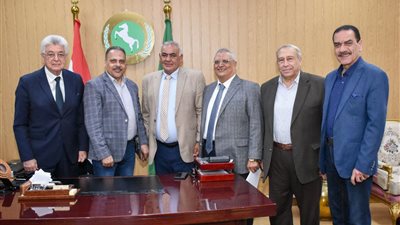 محافظ الشرقية يلتقي نواب البرلمان لاستعراض وحل مشاكل المواطنين 